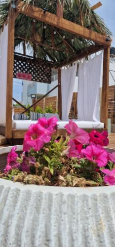 Villa Roboboss — 4-Star Luxury Hotel in Kokkini Chani, Greece