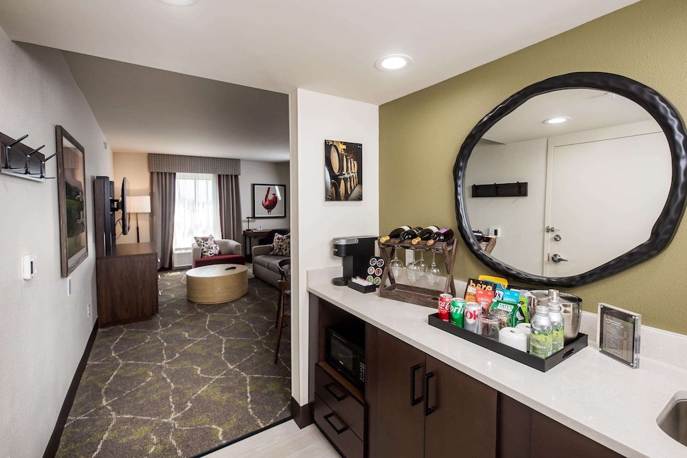 Hampton Inn and Suites Dobson - photo 10