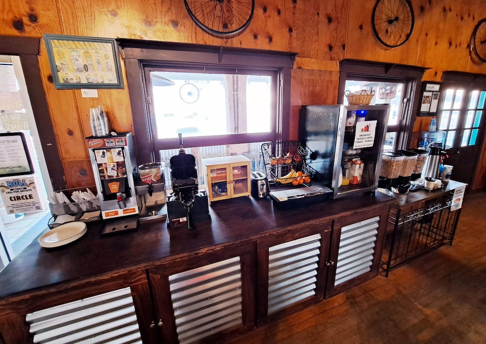 Buffalo Lodge Bicycle Resort - photo 191