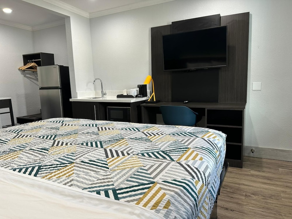 Studio 6 Suites San Ysidro CA San Diego South Bay - photo 9