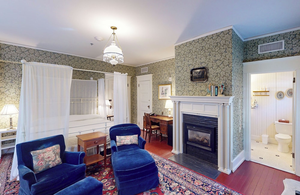 The Red Lion Inn - photo 21