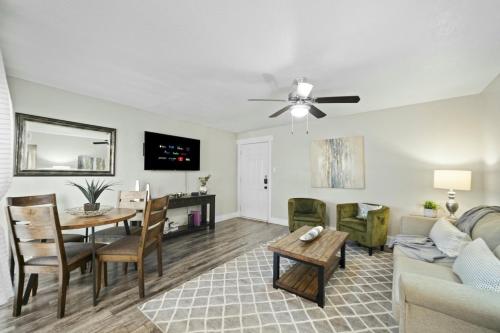 Spacious and Stylish Apartment right by AT&T Stadium — 4-Star Luxury Hotel in Arlington, United States