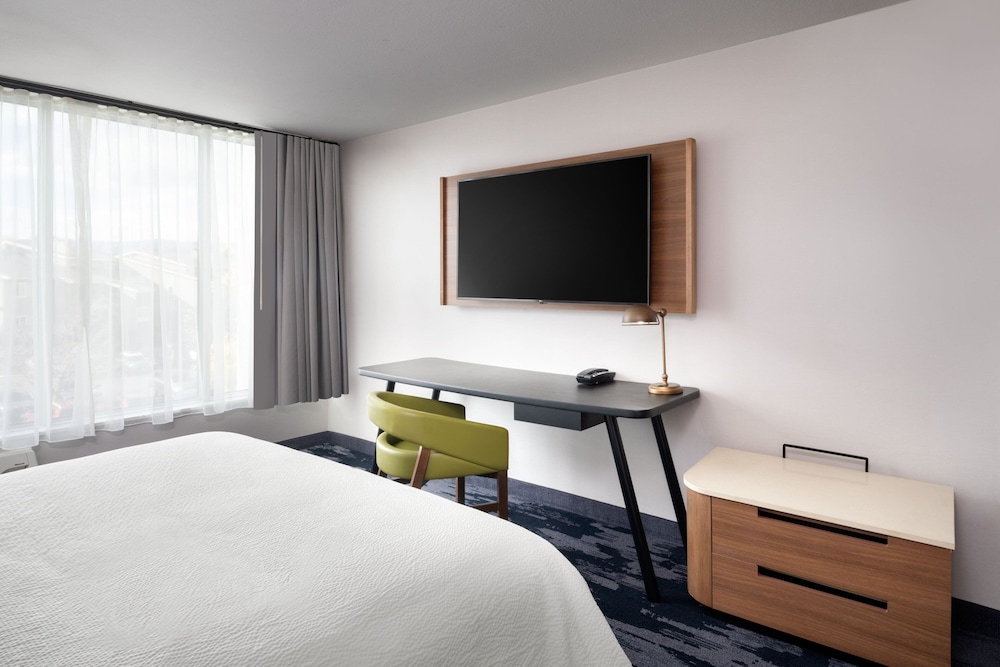 Fairfield Inn & Suites by Marriott Boulder - photo 12