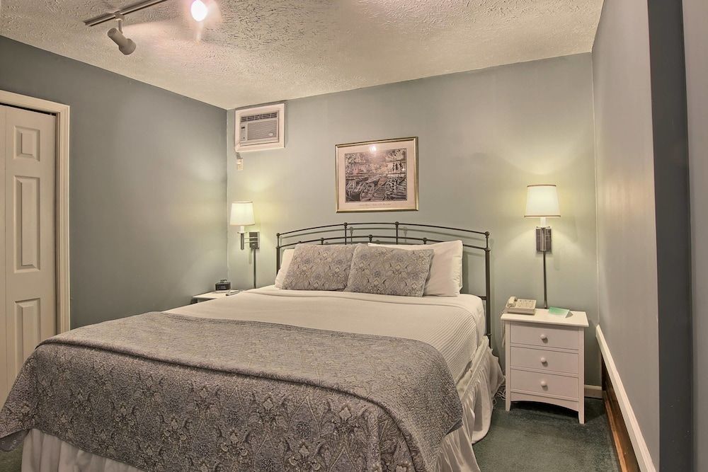 Pointes North Inn - photo 21