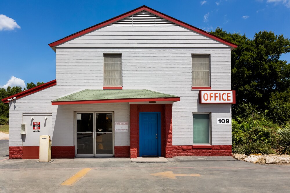 OYO Inn Dallas South - photo 40
