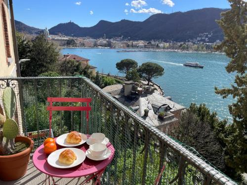 Lake Front View on Viale GENO — 4-Star Luxury Hotel in Como, Italy