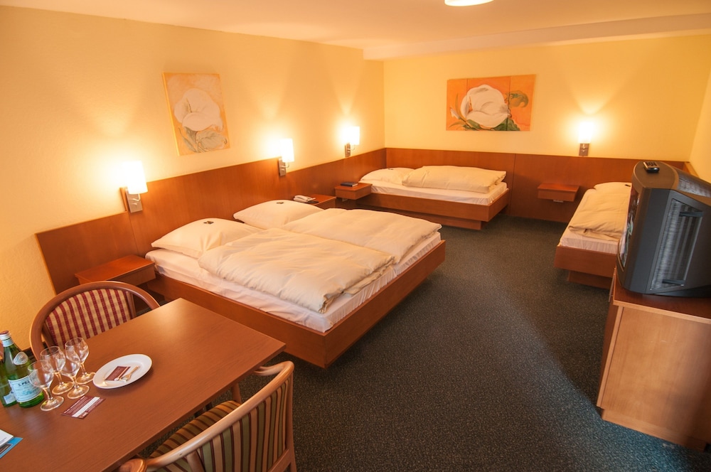 Hotel Hellers Krug — Holzminden — photo 4