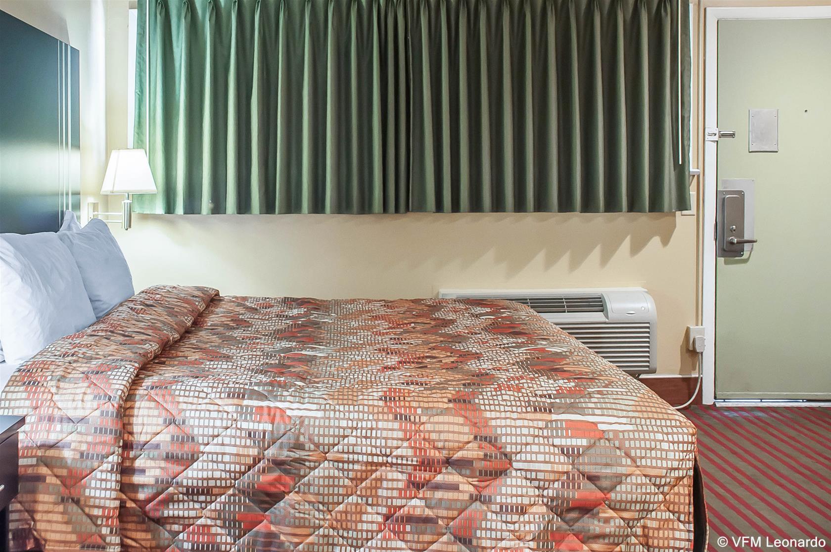 Amherst Inn & Suites - photo 16