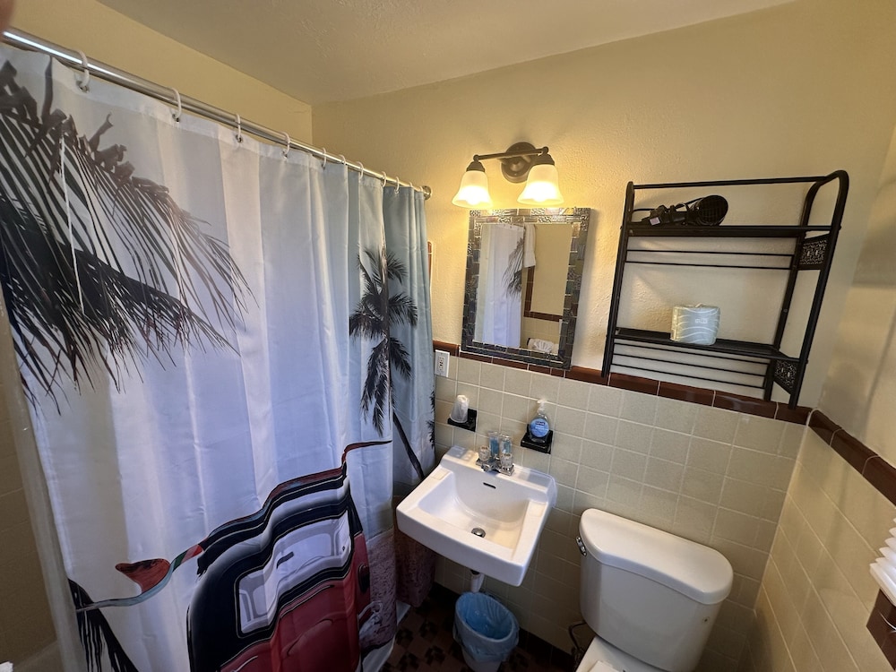 Malibu Resort Motel - photo 30