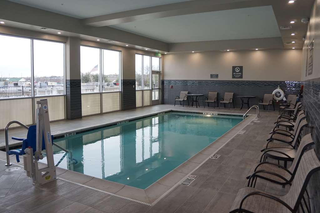 La Quinta Inn & Suites by Wyndham Lewisville - photo 10