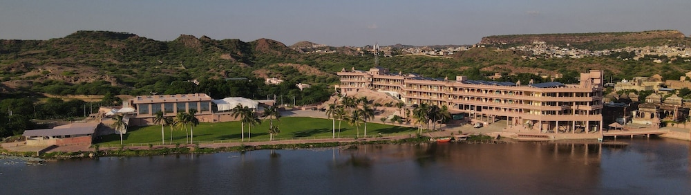 Lake View Hotel and Resort - carbon neutral hotel in Jodhpur