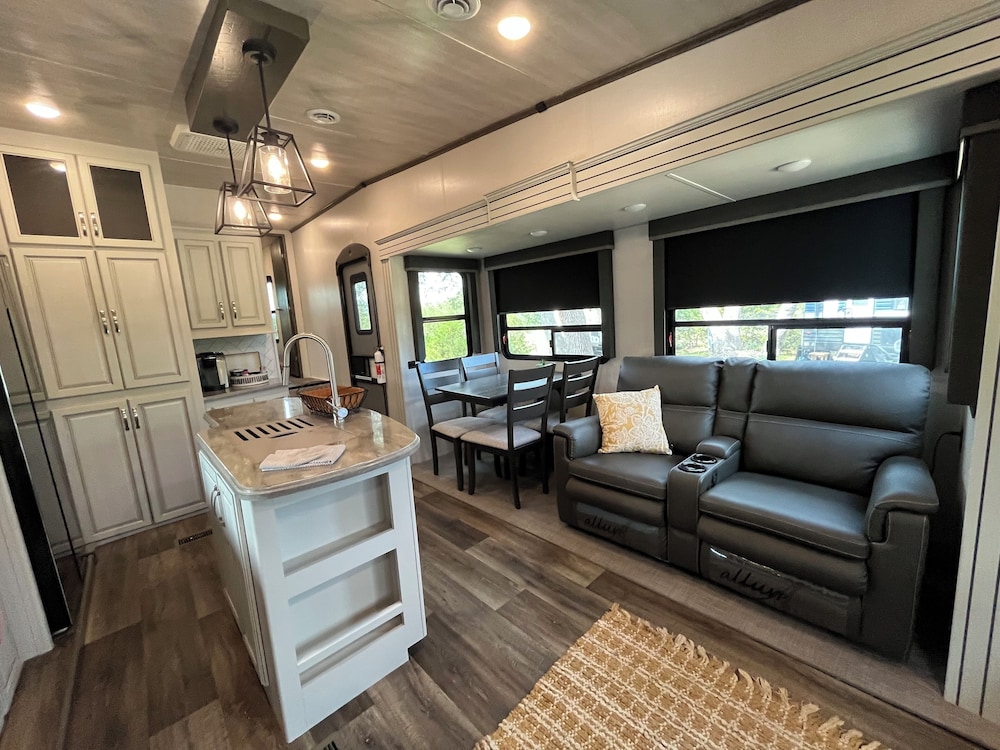 The Alexander at Creek Road - photo 102