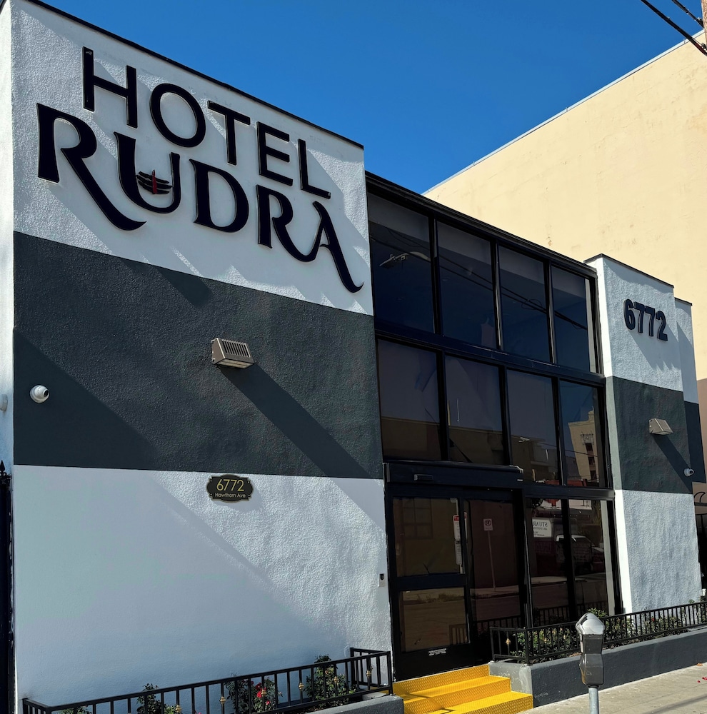 Hotel Rudra Hollywood - featured photo