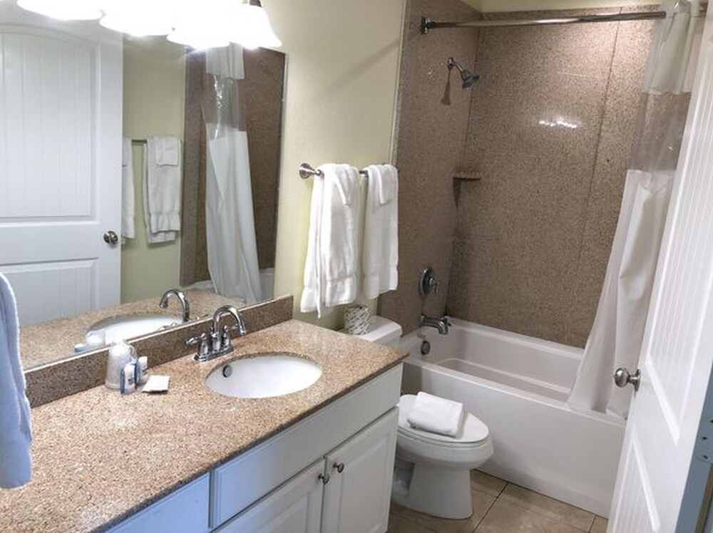Beachgate CondoSuites and Oceanfront Resort - photo 157