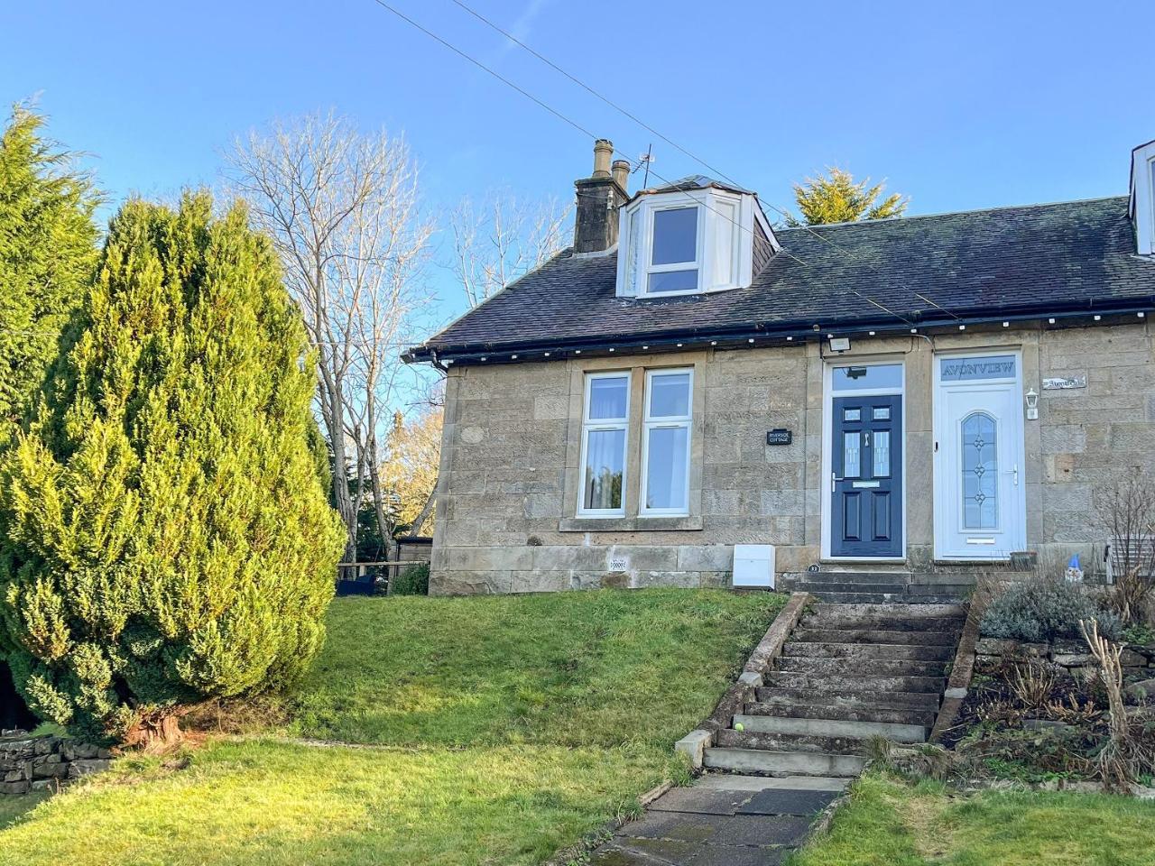 Riverside Cottage — 4-Star Luxury Hotel in Larkhall, United Kingdom