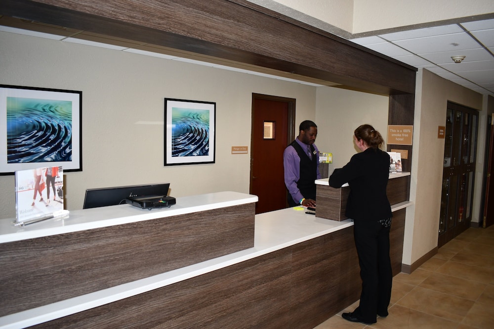 Candlewood Suites Grand Rapids Airport by IHG - photo 27