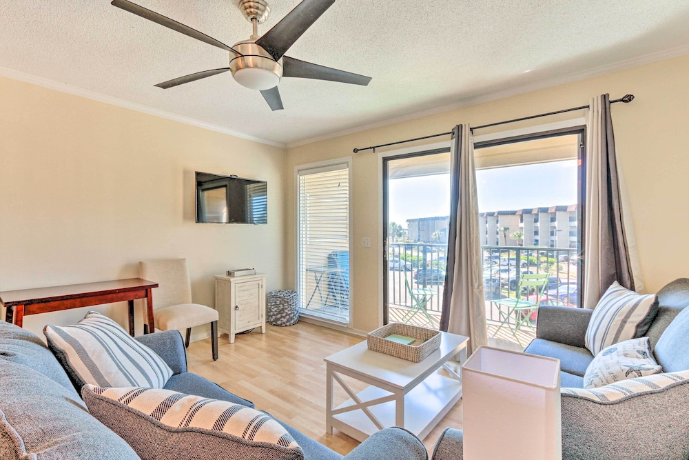 Folly Field Beach Access: Resort Condo w Pools - photo 2