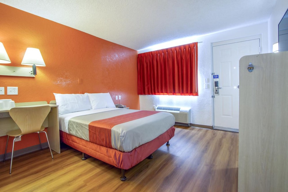Phoenix Inn - photo 5