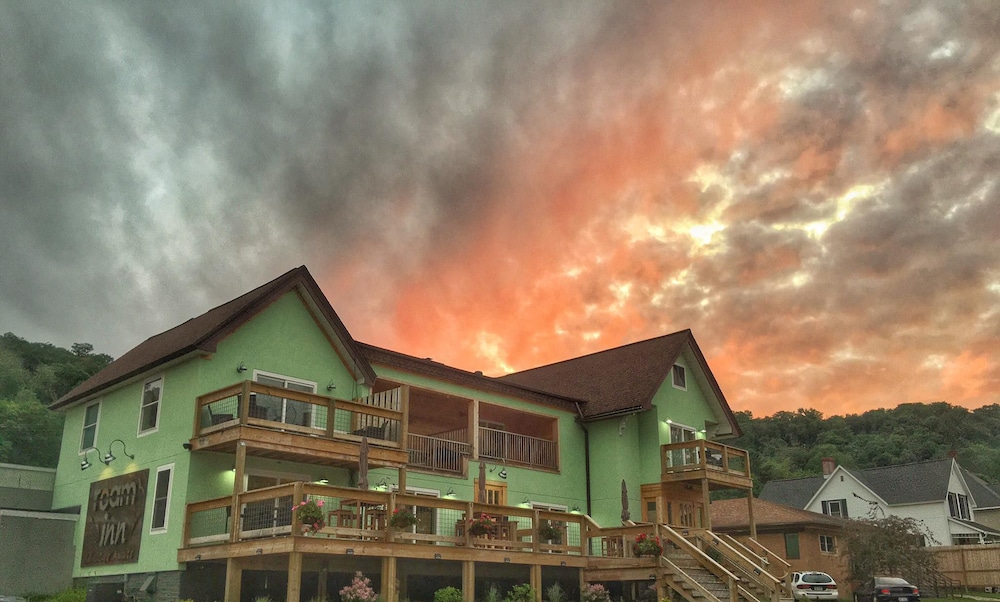 Roam Inn - photo 2