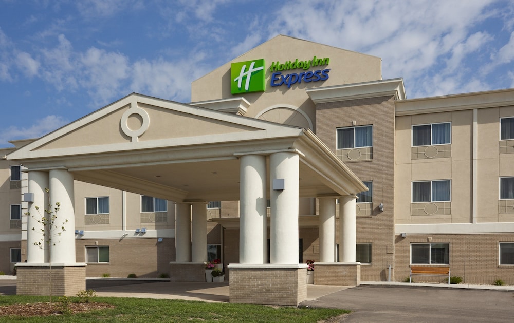 Holiday Inn Express Devils Lake an IHG Hotel - featured photo