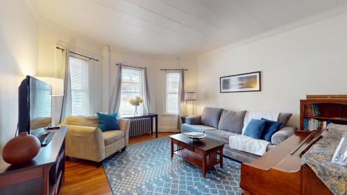 Huge 2 bed 2 baths Harvard Porter Davis SQ — 4-Star Luxury Hotel in Cambridge, United States