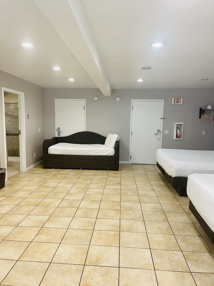 Morro Shores Inn And Suites - photo 23
