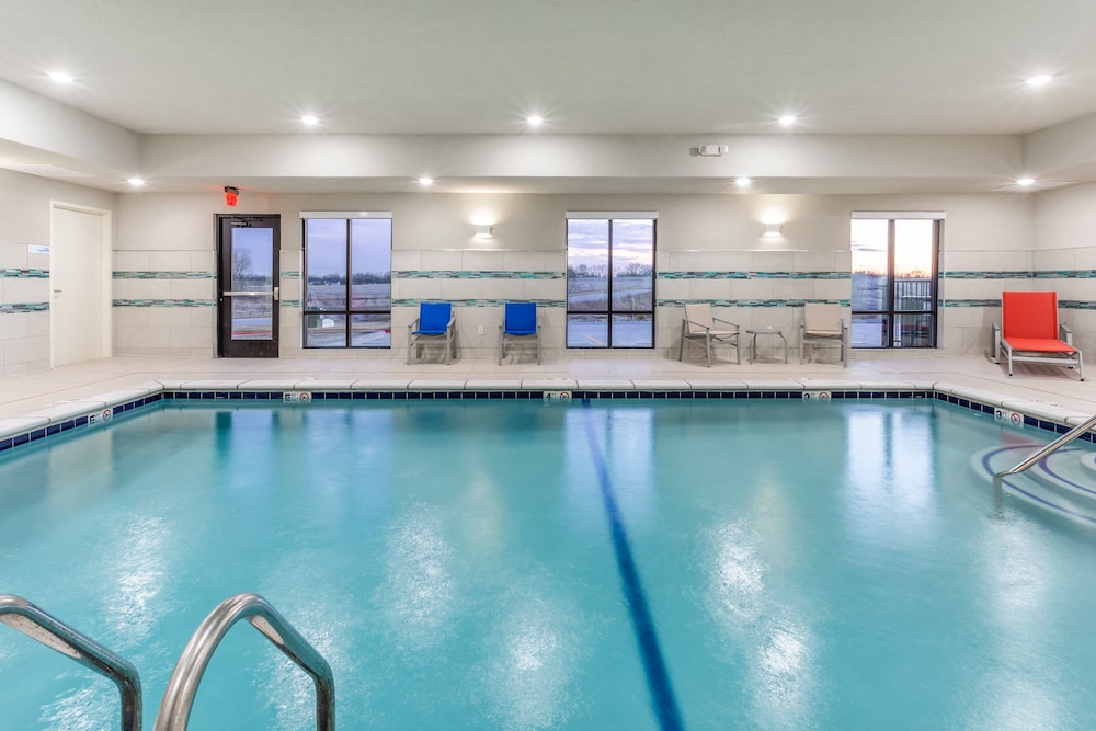 Holiday Inn Express & Suites Kearney by IHG - photo 22