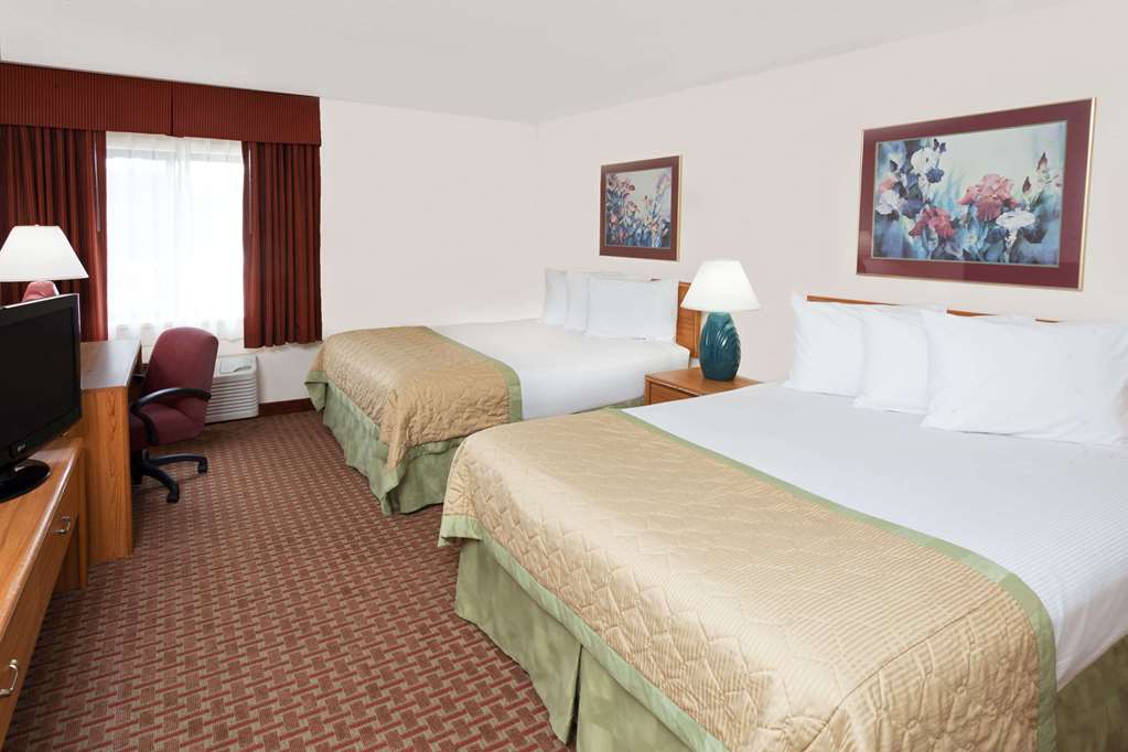 Baymont by Wyndham St. Joseph Stevensville - photo 8