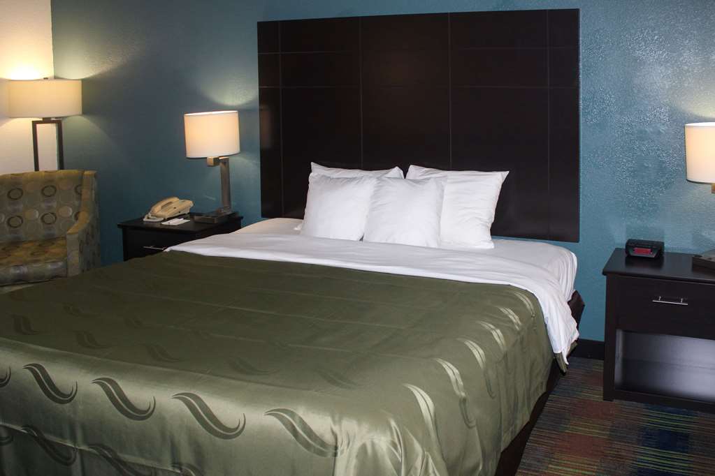 Quality Inn North Vernon near Hwy 50 - photo 14
