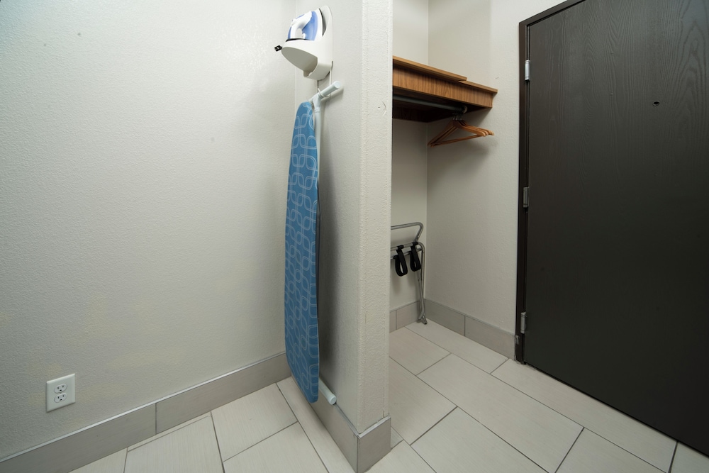 BridgePointe Advantage by BPhotels - photo 12