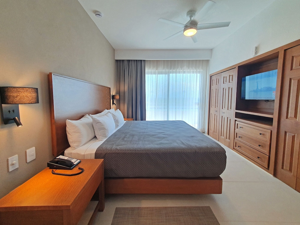 Paradise Village Beach Resort and Spa