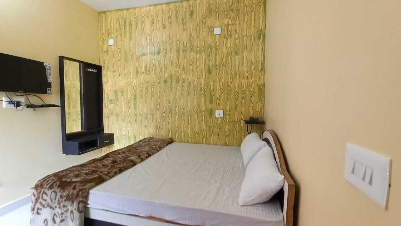 Anand Lok Vatika in Rajgir, India