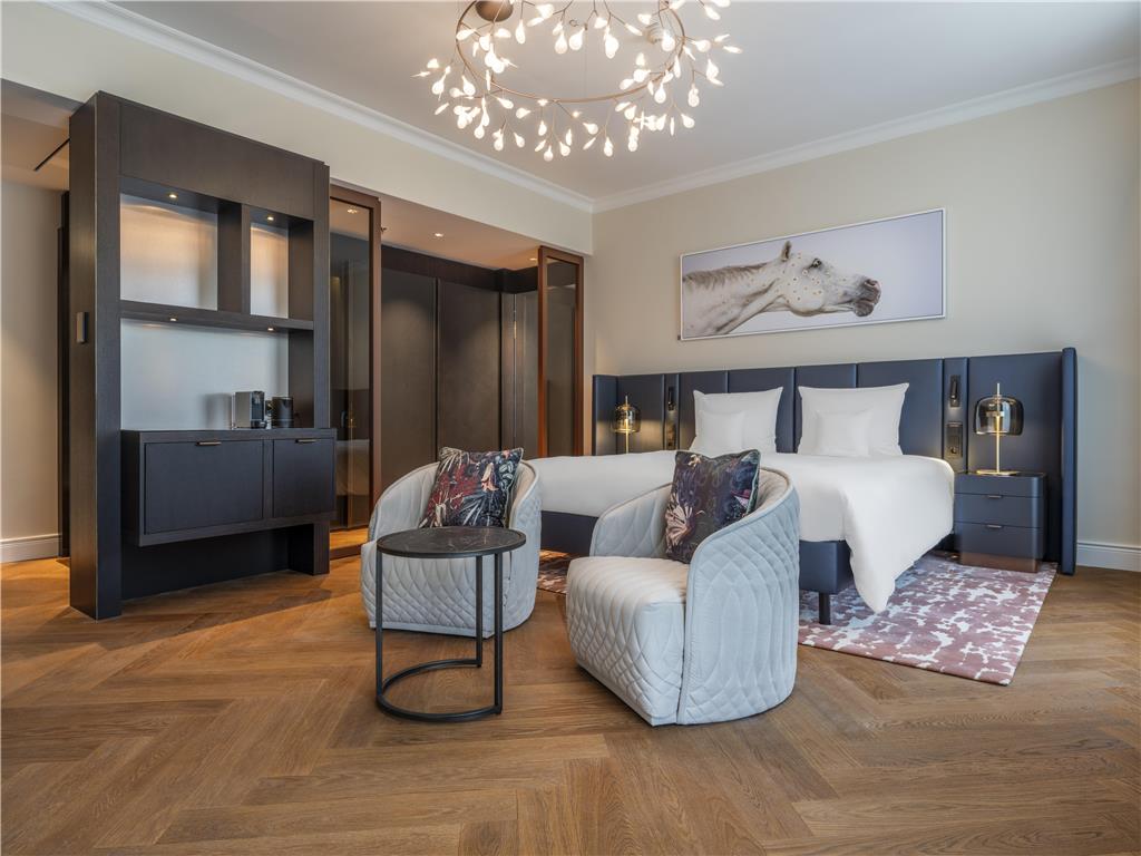 ICONS EHBB rooms Junior Suite Park View