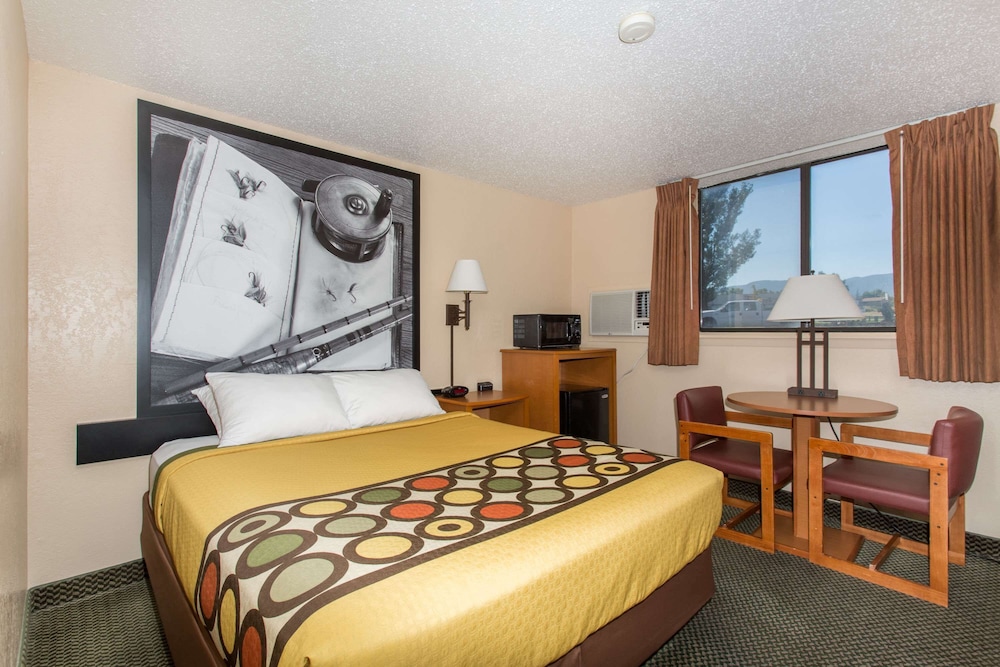 Super 8 by Wyndham Casper West by the River - photo 7
