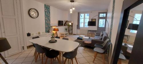 La Dodolela in Chinon, France