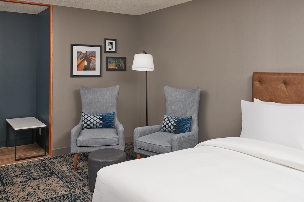 Four Points by Sheraton Chicago Schaumburg - photo 11