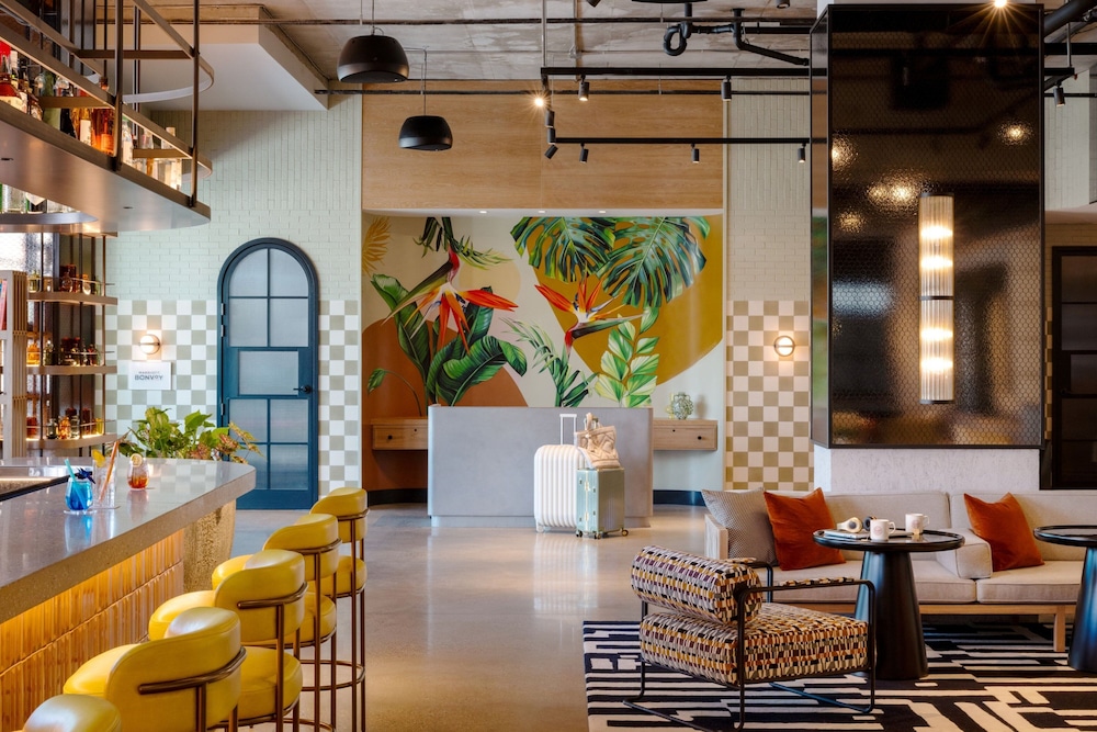 Moxy St. Petersburg Downtown - photo 7
