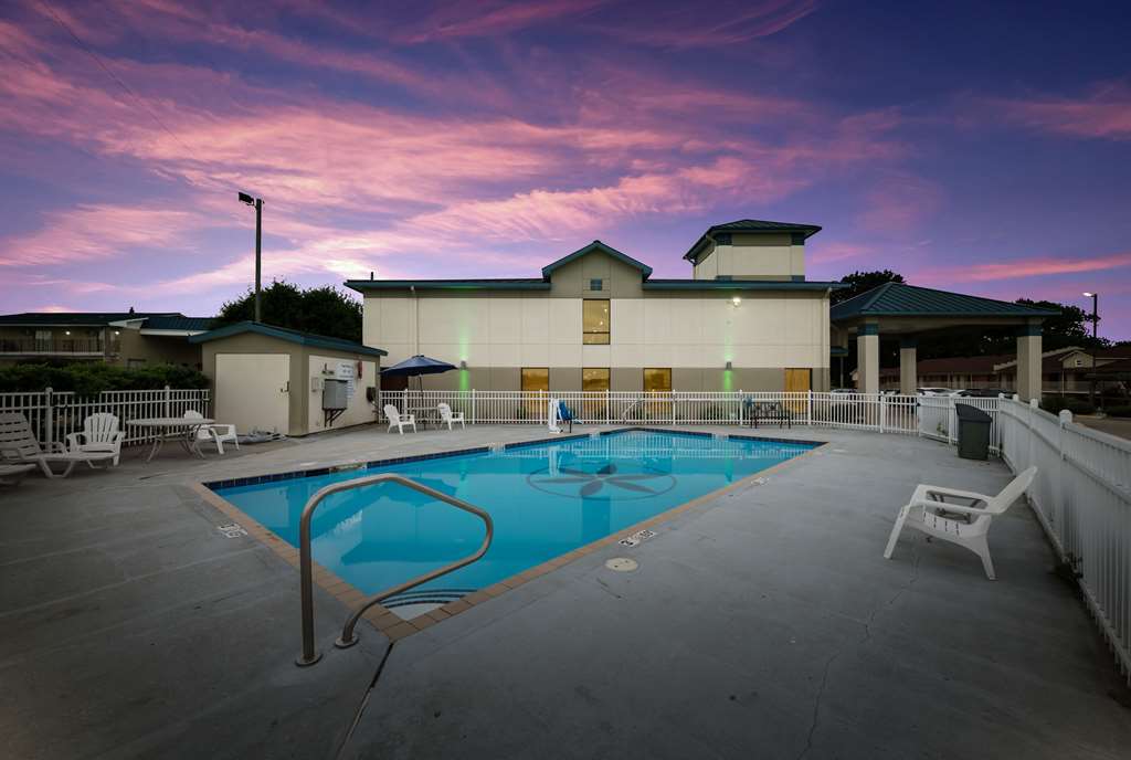 Quality Inn Jacksonville near Little Rock Air Force Base - photo 30