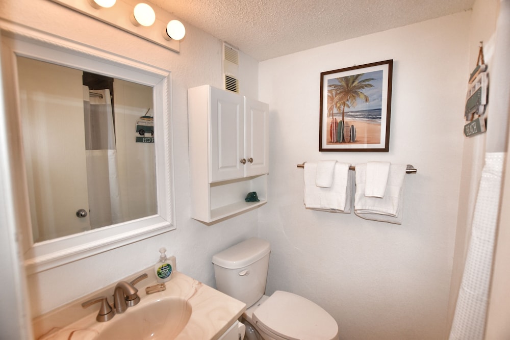0704 Waters Edge Resort 1 Bedroom Condo by RedAwning - photo 17