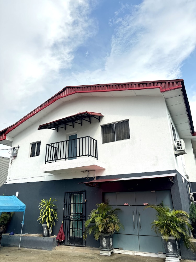 Dee Os’ Hotel in Port Harcourt, Nigeria