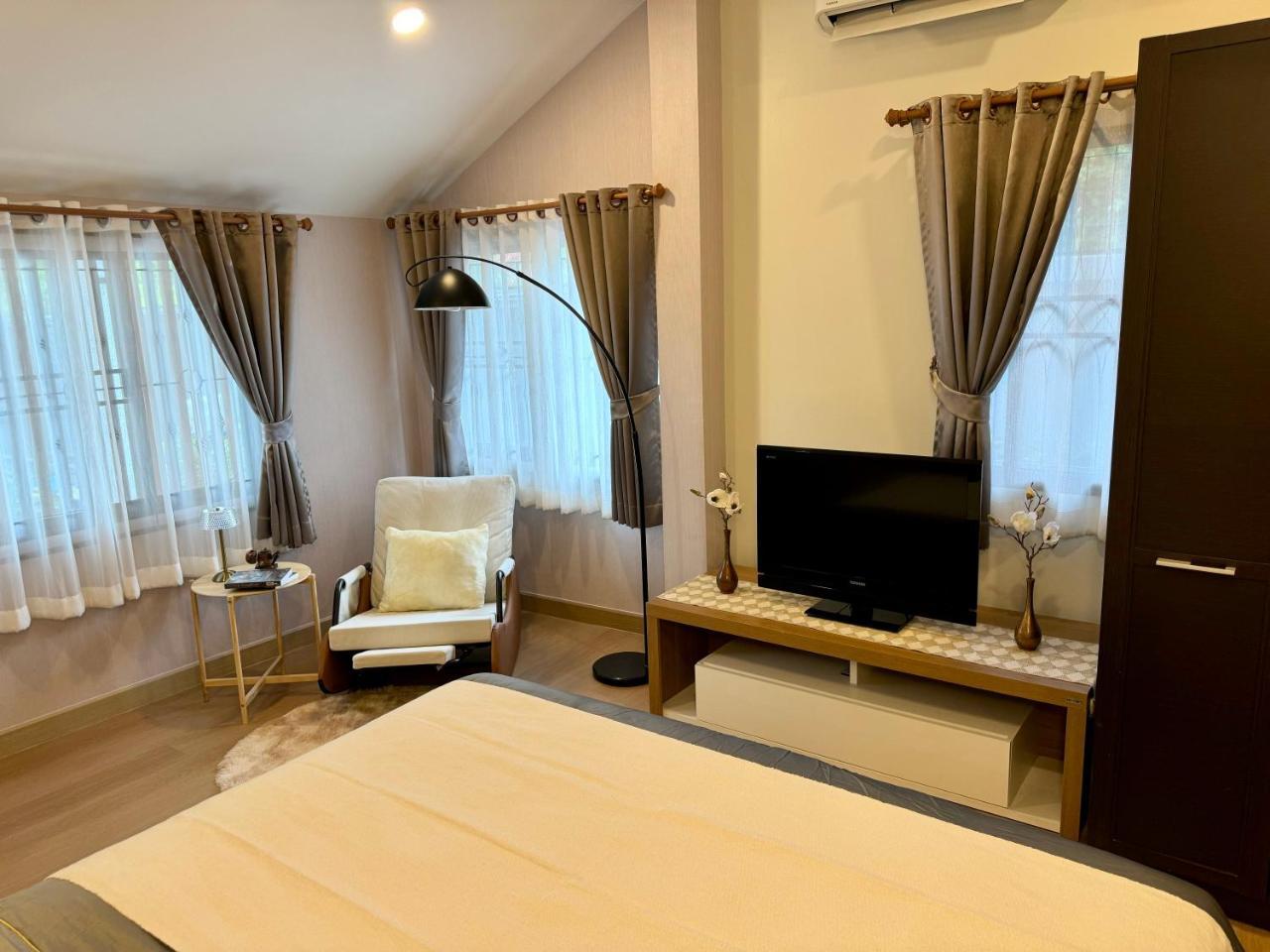 Swanbb in Hang Dong, Thailand