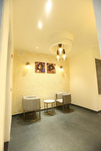HOTEL Elegance 5 min walk from Golden Temple