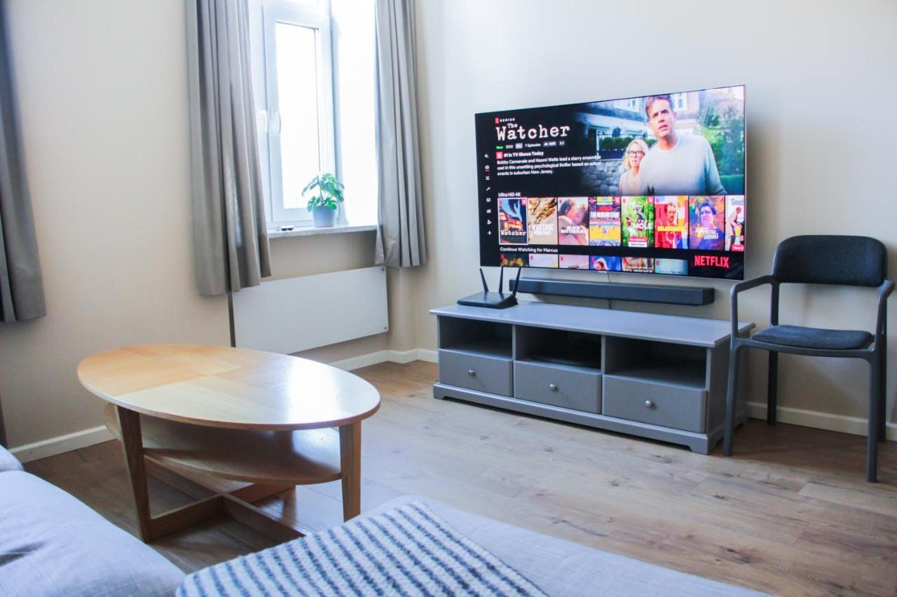 Luxury Renovated 600 Mbit 64 M2 65 inch TV — 4-Star Luxury Hotel in Riga, Latvia