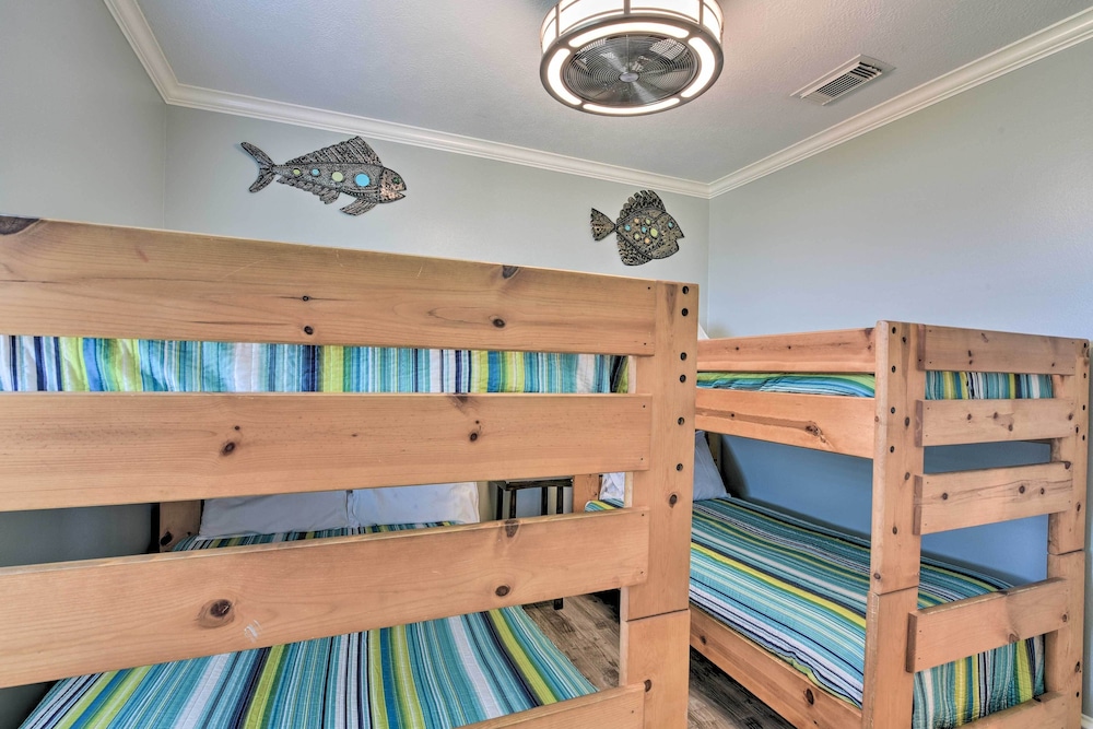 Bay Views Family Friendly Galveston Resort House - photo 9