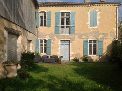 Ancien presbytere au coeur du village — hotel in Mauvezin