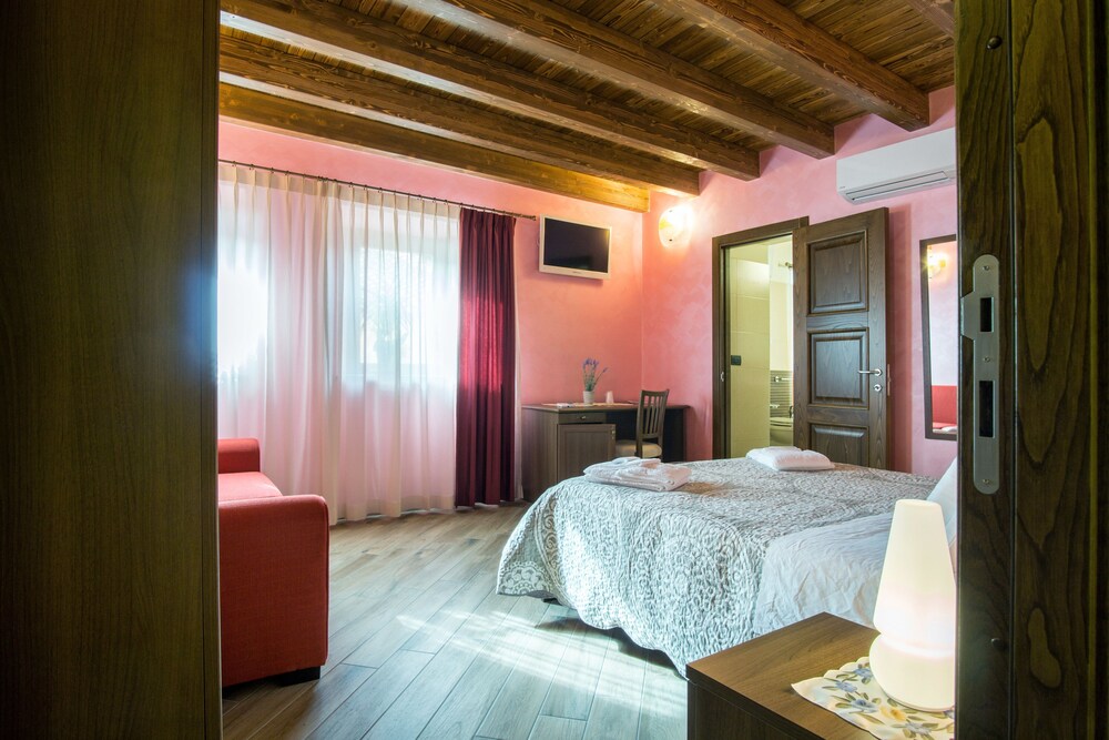 L'Arco dei Sogni — 4-Star Luxury Hotel in Malvagna, Italy