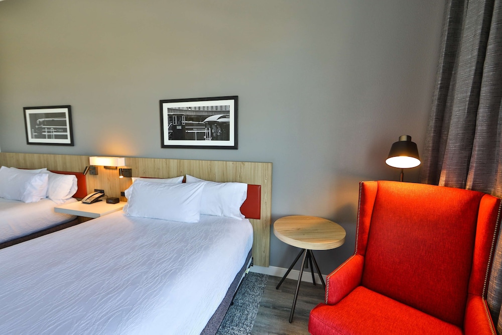 Hilton Garden Inn Savannah Historic District - photo 26