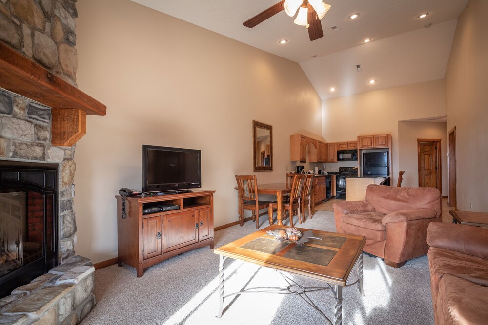 Lodges At Table Rock - photo 36