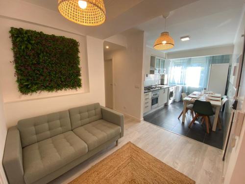 Carcavelos Beach Serviced Apartment 3 — 4-Star Luxury Hotel in Oeiras, Portugal