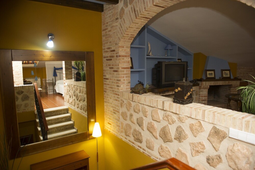 Casa Rural La Biblioteca — 4-Star Luxury Hotel in Almagro, Spain